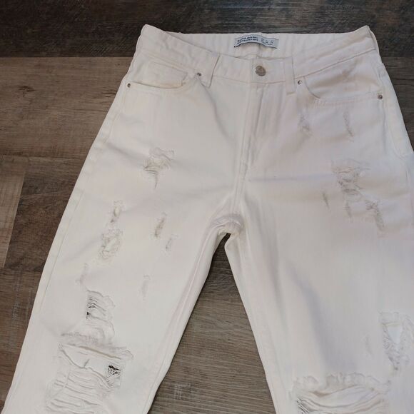 Zara Premiun Crafted Denim, Women's Sz 2 Cropped,Distressed,Bootcut White Jeans - Picture 4 of 12